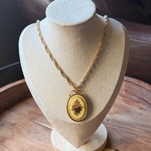 Vintage Rose Gold-Tone Floral Oval Pendant Necklace - Yellow